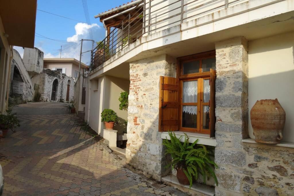 Traditional Cretan Stone House In The Center Of Crete Litos エクステリア 写真