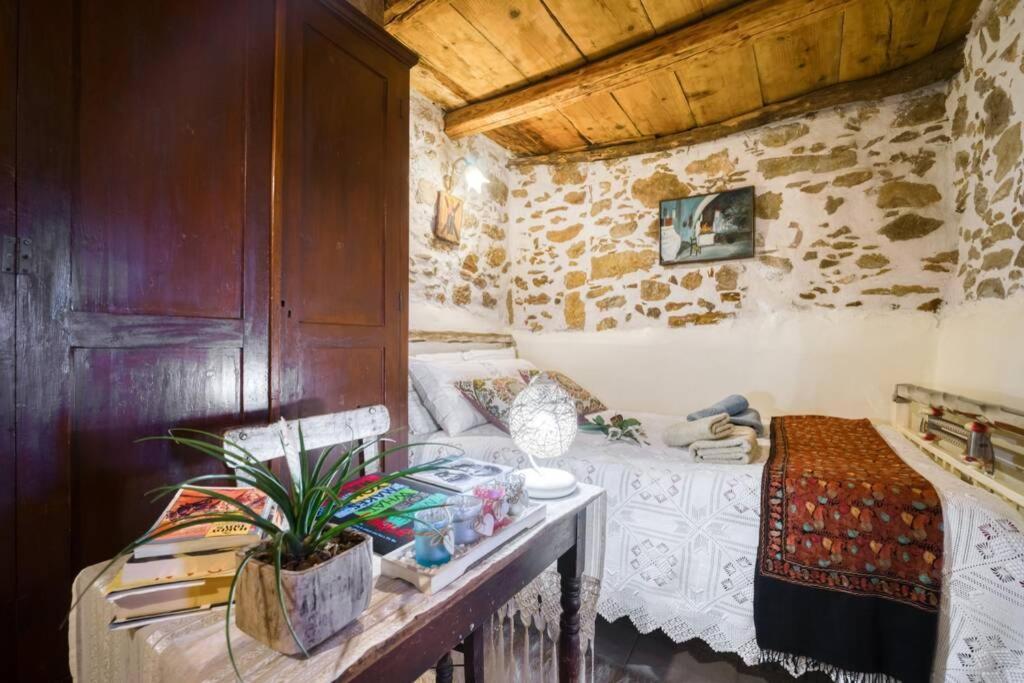Traditional Cretan Stone House In The Center Of Crete Litos エクステリア 写真