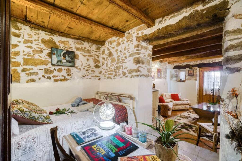 Traditional Cretan Stone House In The Center Of Crete Litos エクステリア 写真