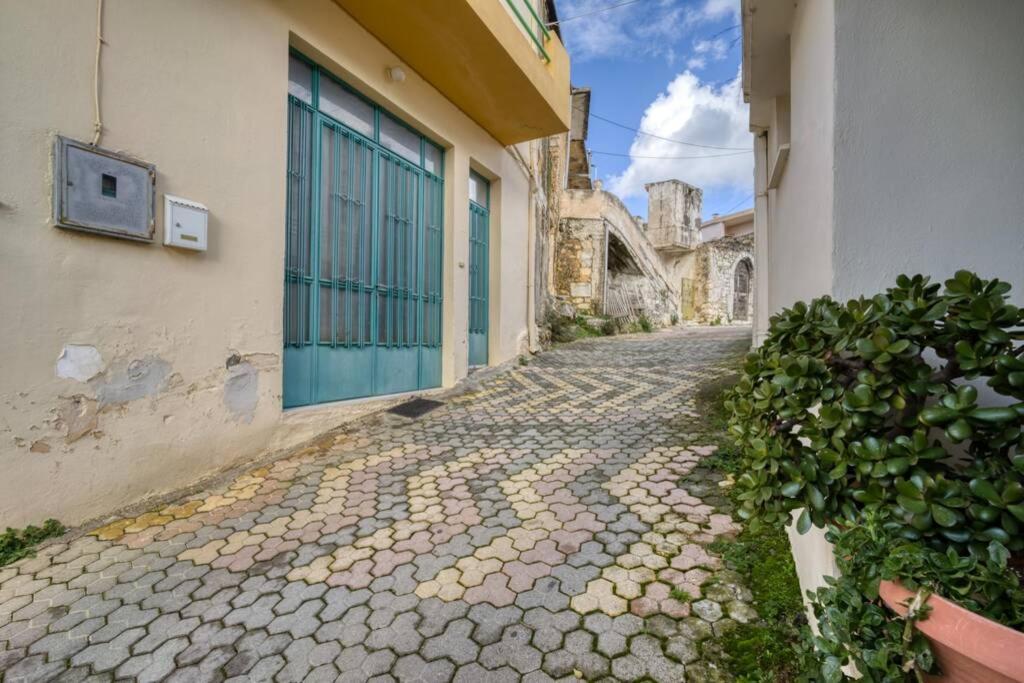 Traditional Cretan Stone House In The Center Of Crete Litos エクステリア 写真